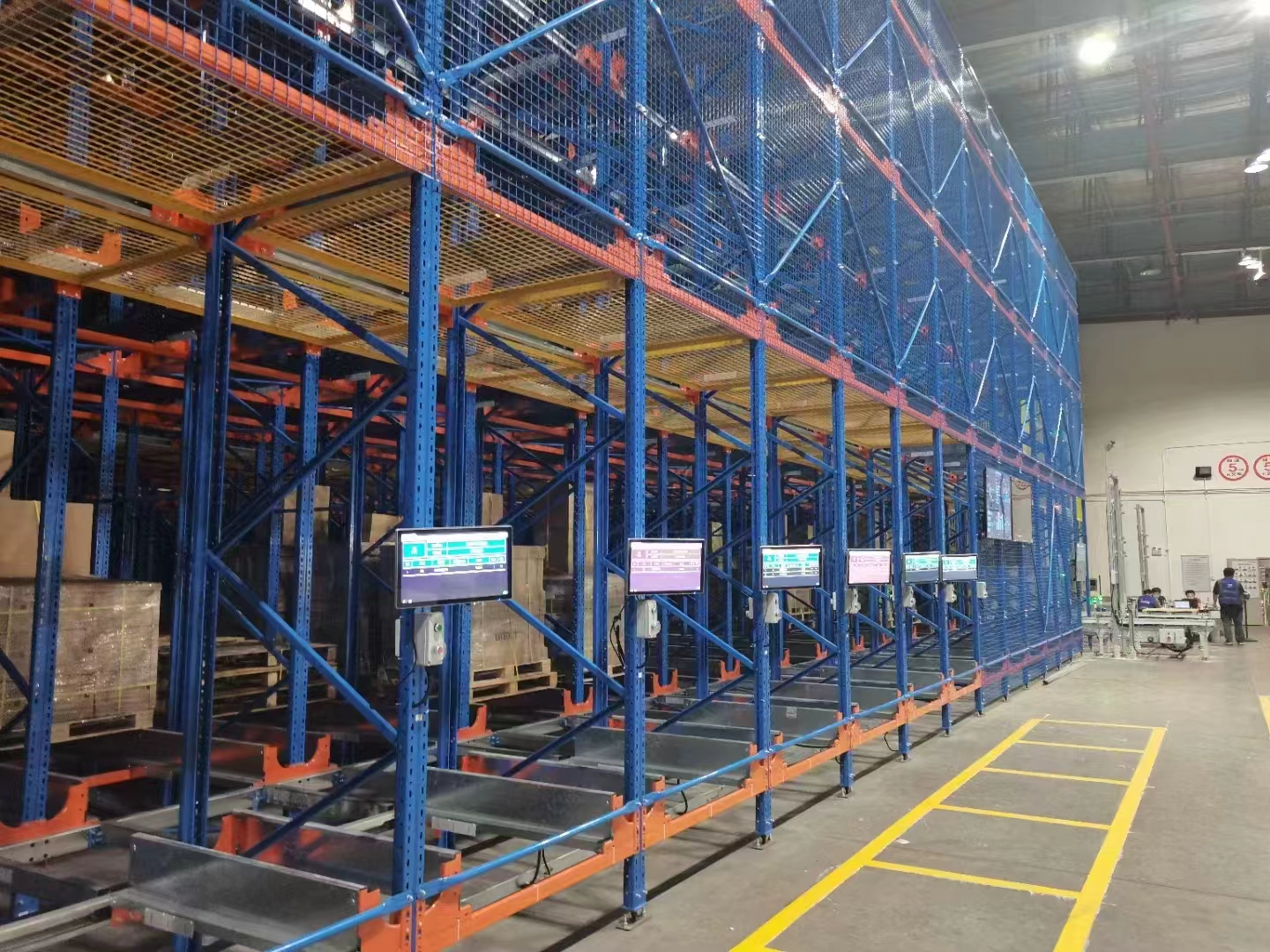 四向车自动化仓库：J9九游会游戏(j9九游平台)w66稳定版的柔性解决方案