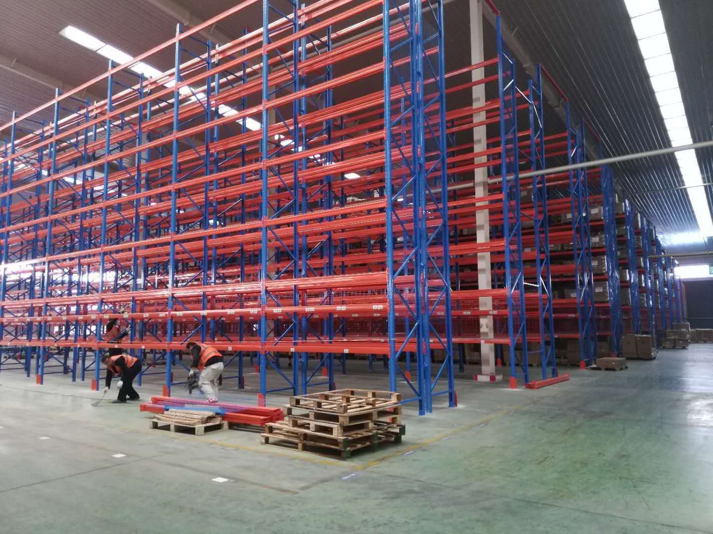 横梁式货架，打造专属仓储解决方案