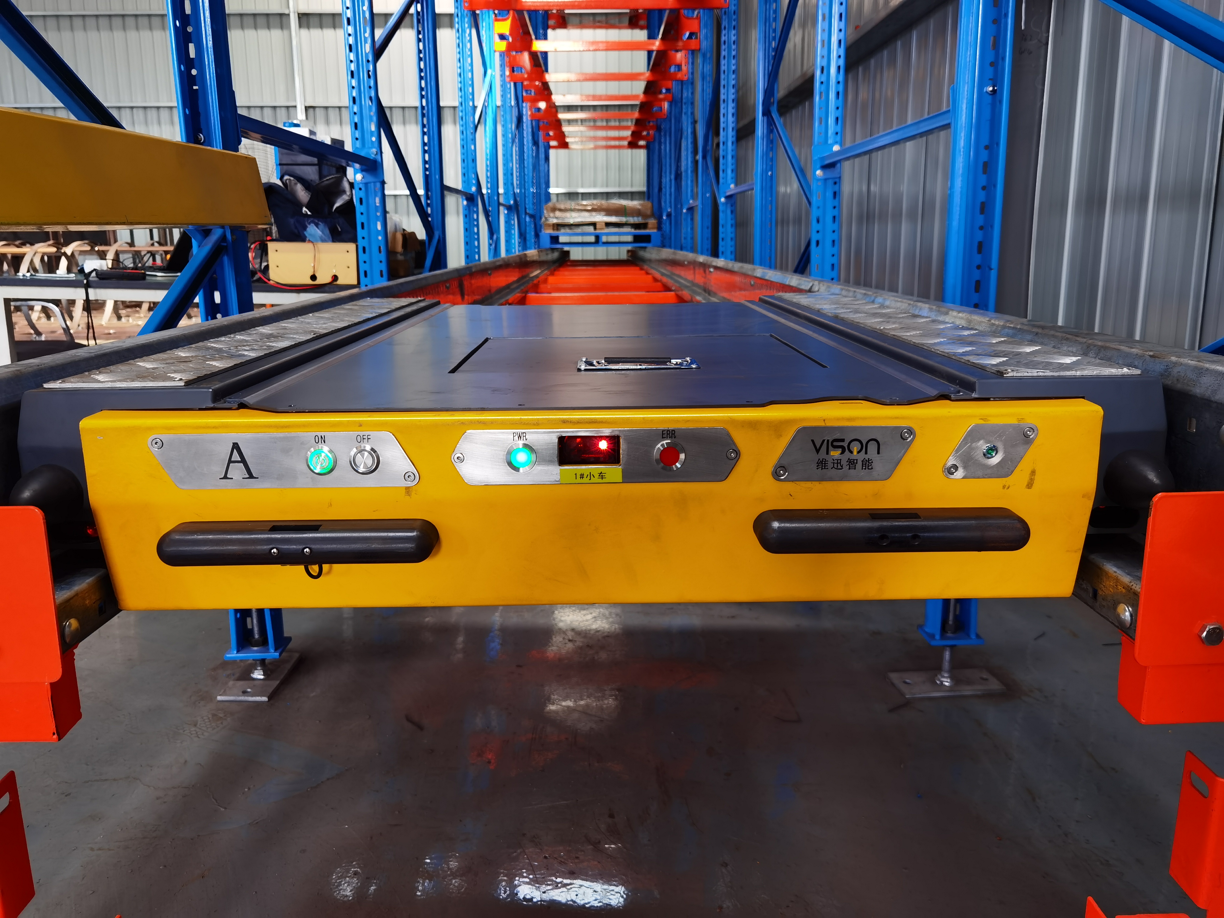  双向穿梭车重塑仓储作业价值链：高效?灵动?省空间 